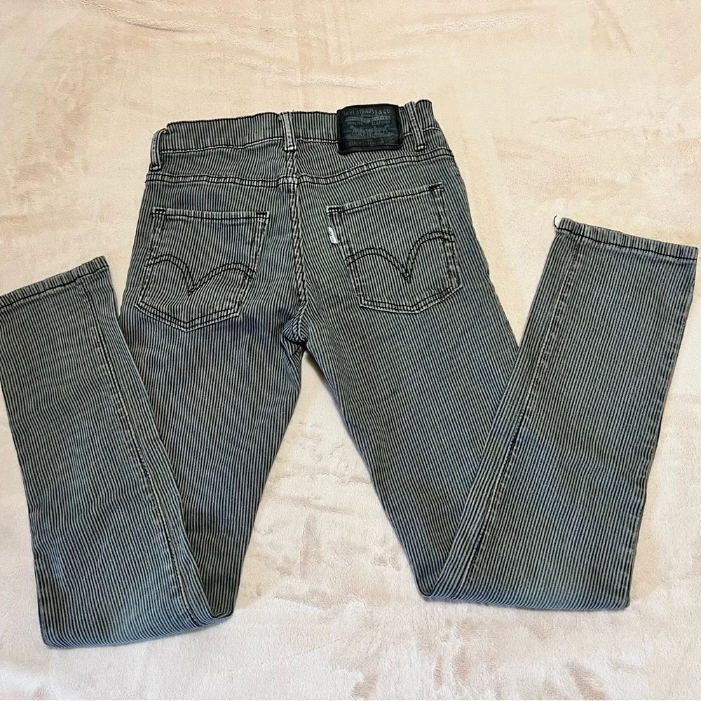 Levi’s 510 jeans for boys straight lines